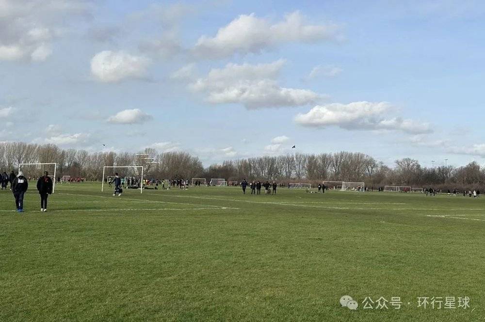 老虎機：我在英國，乾著最遭罵的職業